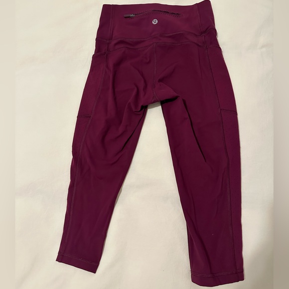 Lululemon Cropped Leggings Purple - Picture 3 of 4